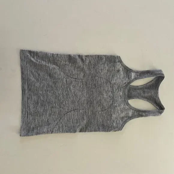 Lululemon Swiftly Tech Women 4 Gray Racerback Tank Top Knit Vented Yoga Dance - Picture 3 of 5
